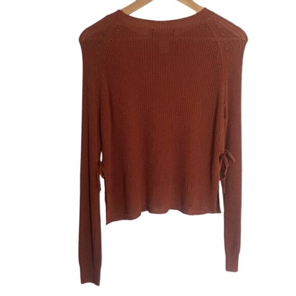 NWT Lulu's Flirt Away Rust Side Tie Sweater Small - Picture 4 of 5